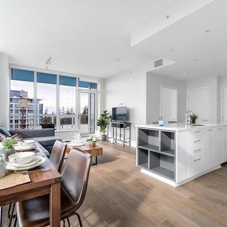 Urban Oasis: Stylish Apartment Retreat At Ubc Vancouver Exteriör bild