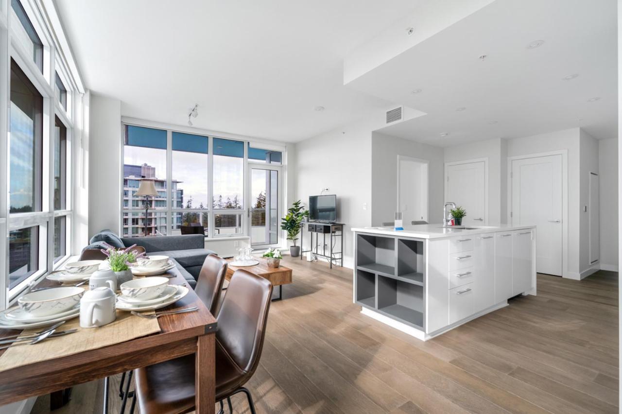 Urban Oasis: Stylish Apartment Retreat At Ubc Vancouver Exteriör bild